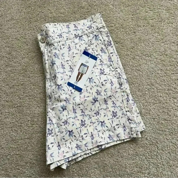 Jachs Girlfriend NWT Stretch Satin Chino Shorts Floral Women Size Large 1751946 - Picture 3 of 11